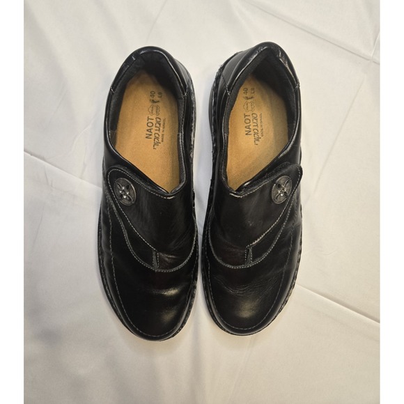 Naot Comfort Slip On Clog Shoes Womens US 9, Black Leather Medallion Hook/Loop - Picture 3 of 9